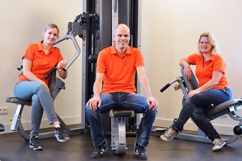 Het team van FysiotherapieKlarenbeek in de oefenzaal